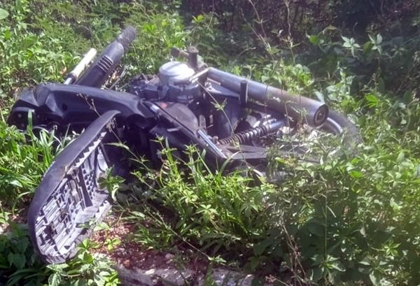 Dois jovens ficam feridos em acidente de moto no Vale do Piancó