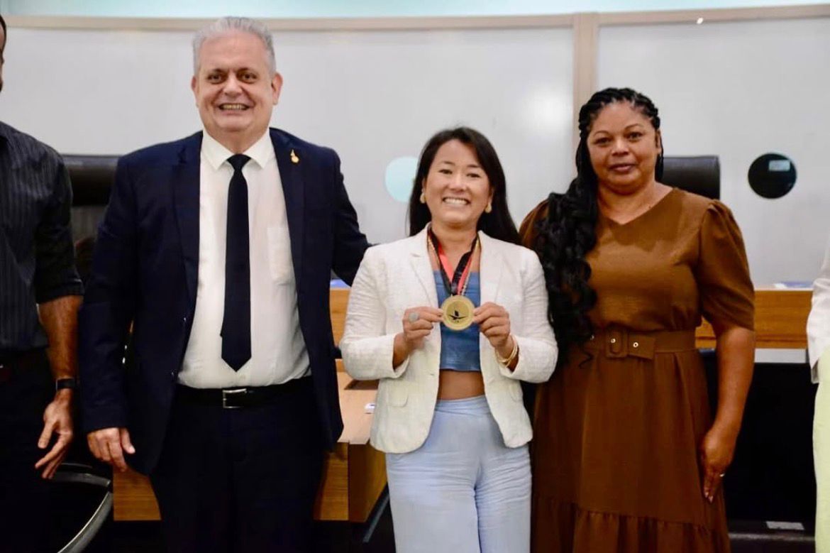 Mandato de Bosco Carneiro homenageia professora da UFPB