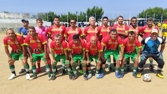 Independente empata, mas segue líder do ‘Campeonato Quarentão’