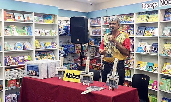 Escritor patoense Damião Lucena lança livro sobre Catedral de Nossa Senhora da Guia 