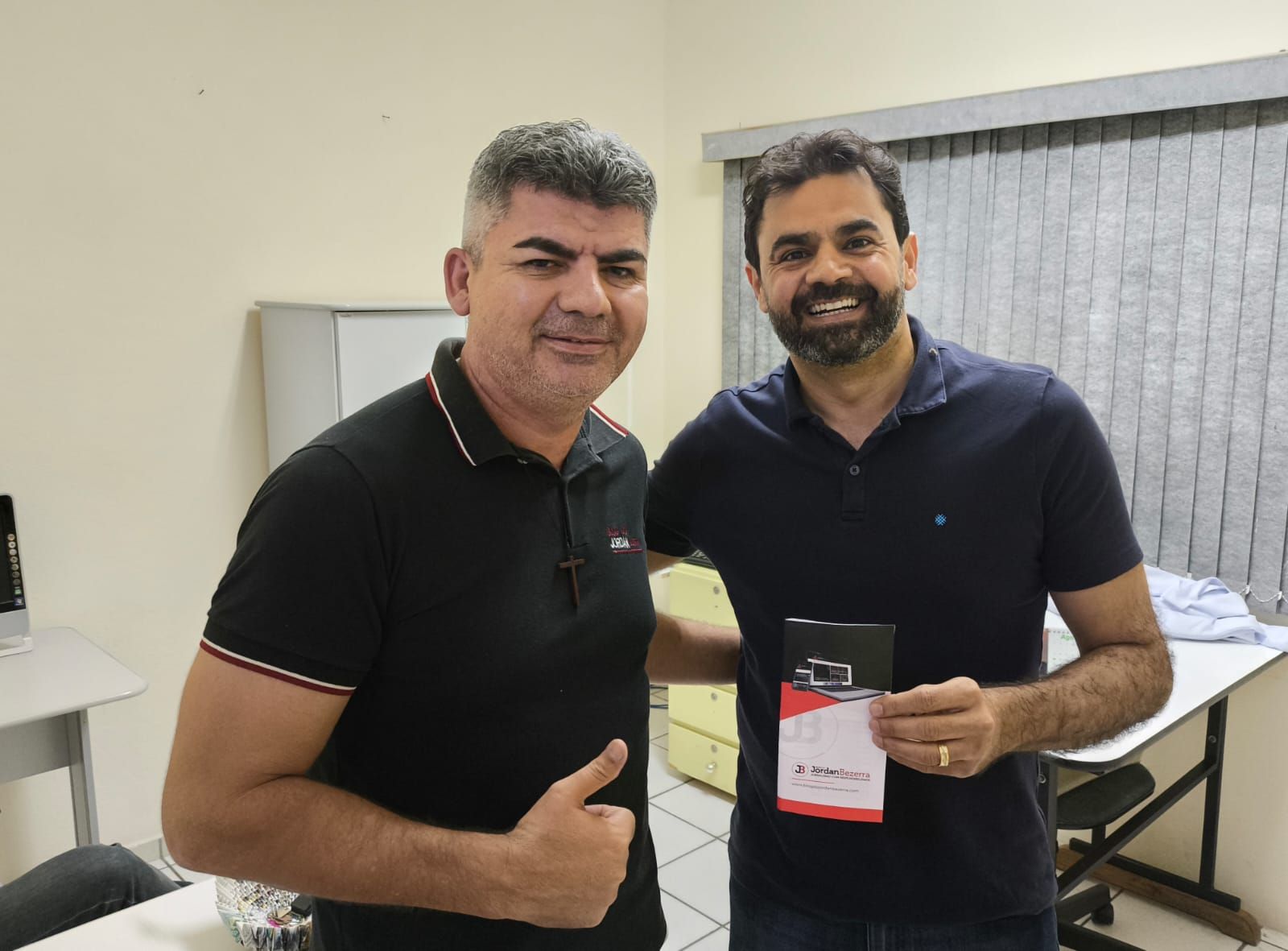 Dr. Jarques fala ao Blog sobre sua pré-candidatura a ALPB: \\\'estamos construindo os amigos e o povo\\\'; ouça