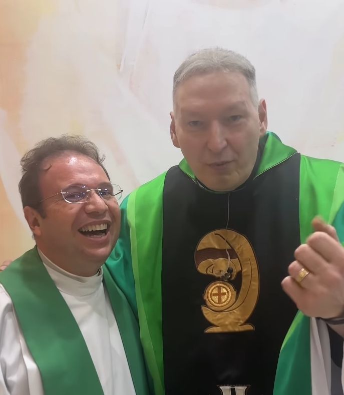 Padre Fabrício se encontra com Padre Marcelo Rossi em São Paulo e recebe mensagem especial para os nordestinos; veja vídeo 