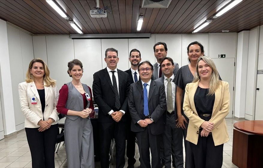 advogada Fabiana Simões e Harrison Targino visitam, presidente do Tribunal Regional Eleitoral da Paraíba com comitiva da OAB