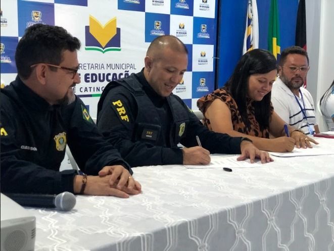 Prefeitura de Catingueira firma parceria com PRF em projeto de educação no trânsito