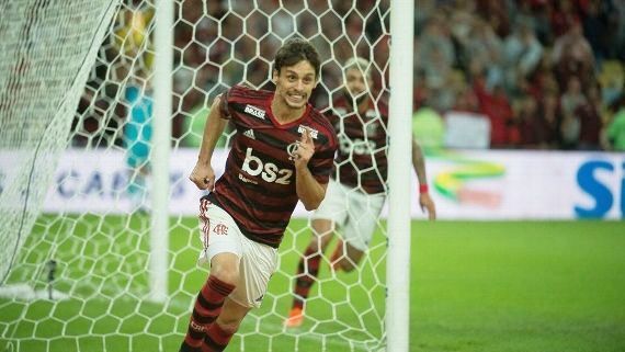 Flamengo vence Corinthians e vai às quartas da Copa do Brasil