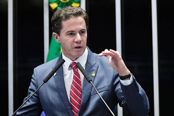 DERRUBADA DAS ARMAS: Senadores escolhem Veneziano para relatar projetos que cancelem os efeitos do decreto de Bolsonaro