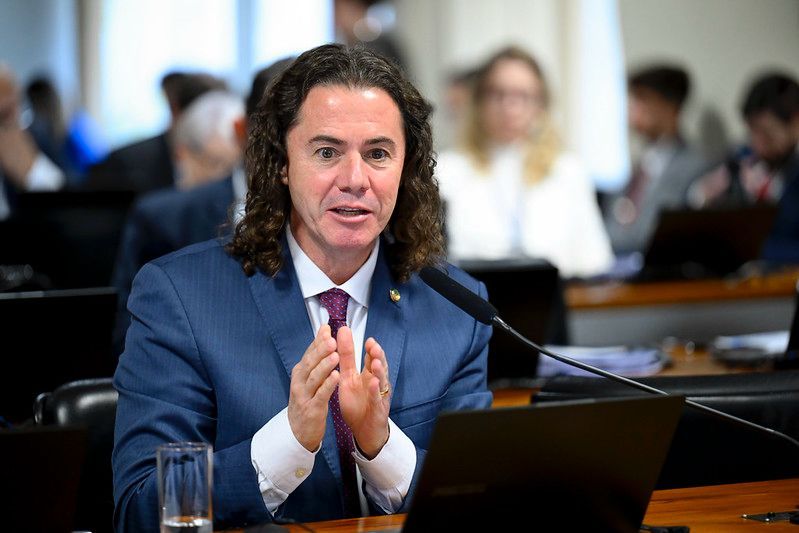 Paraíba é penúltimo no país entre estados com maior média de escolaridade e Veneziano lamenta descaso do Governo do Estado com Educação