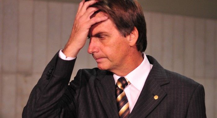 Abatido, Bolsonaro submerge após derrota e prepara volta como líder da oposição