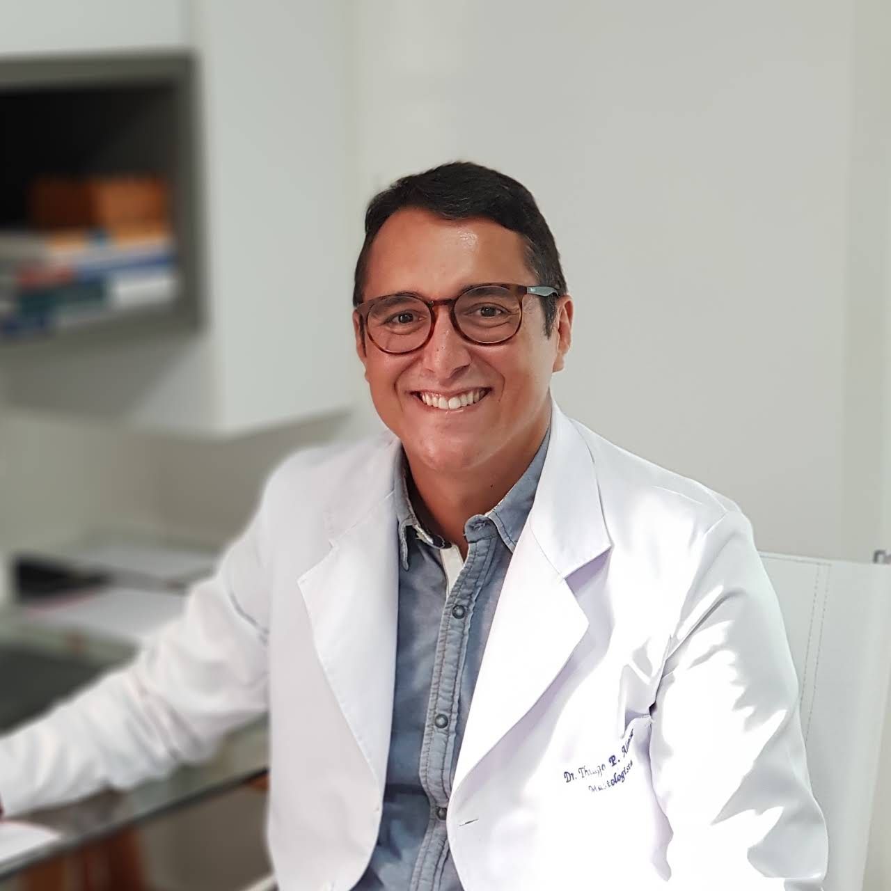 Médico mastologista e cirurgião Dr. Thiago Alencar comemora chegada do acelerador linear para o Hospital do Bem em Patos; ouça