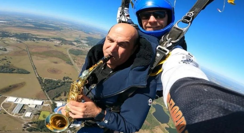 Saxofonista patoense pode entrar para Guinness Book