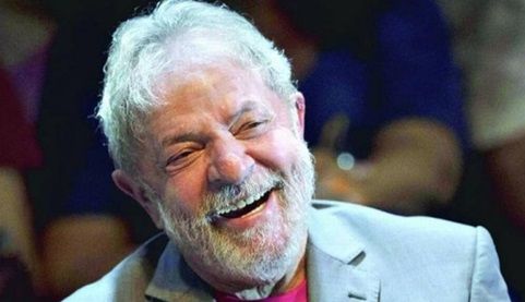 Lula revela estar apaixonado e ter planos de se casar ao sair da prisão