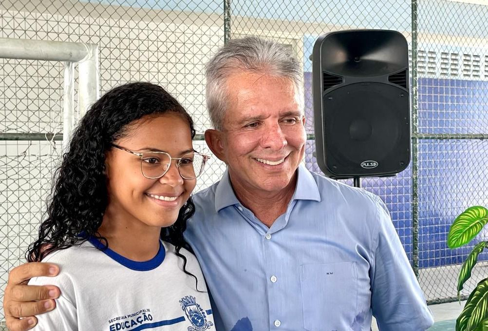 Pais de alunos ressaltam importância da distribuição de óculos pelo programa Saúde na Escola, em Patos (PB)