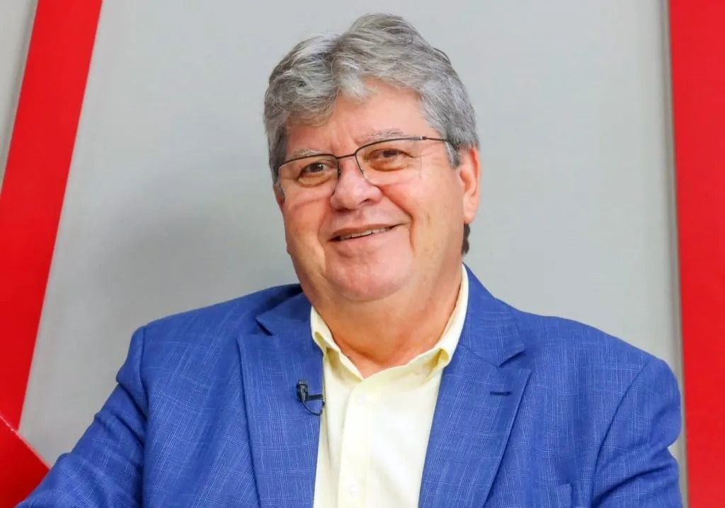 João Azevêdo anuncia auxílio de até R$ 3 mil para famílias afetadas pelo rompimento de reservatório em Campina Grande