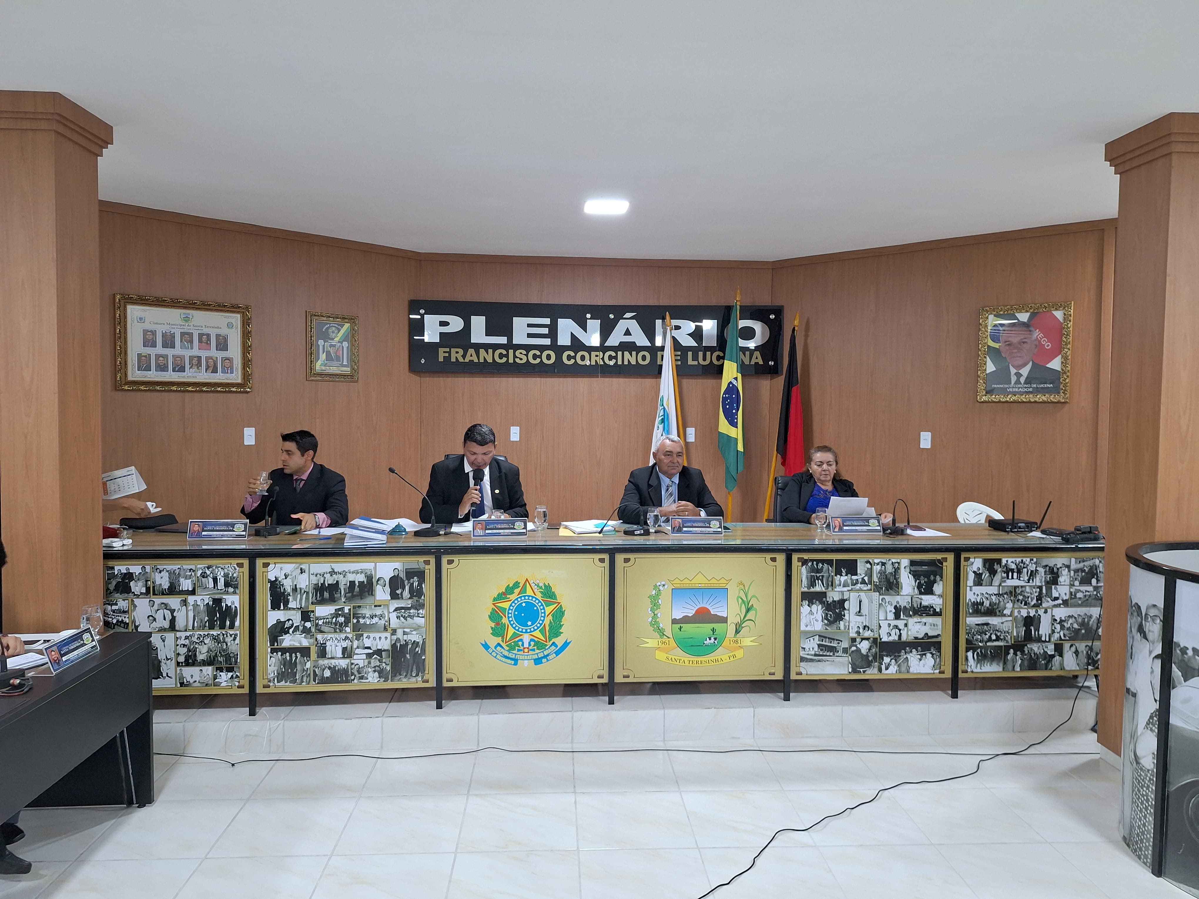 Câmara de Santa Terezinha realiza sessão marcada por denúncias, reivindicações e projetos em prol da população; veja fotos e vídeo 