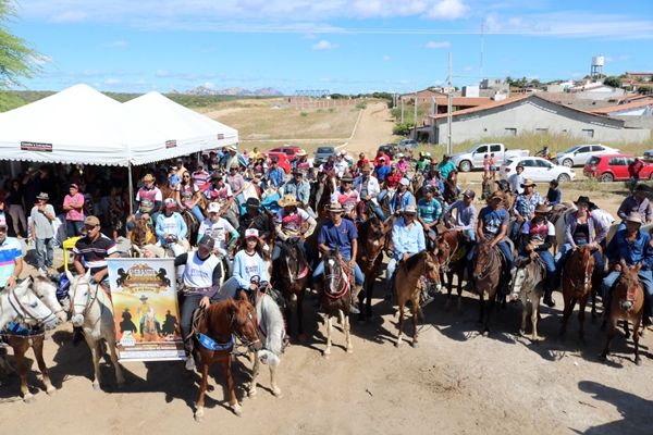 4ª Grande Cavalgada reúne multidão em Santa Terezinha-PB: 