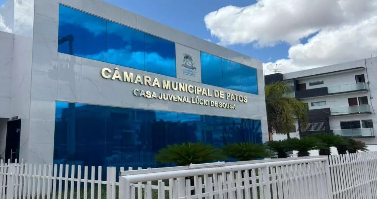 Câmara de Patos aprova projeto que proíbe músicas, vídeos e coreografias com conteúdo impróprio nas escolas públicas e privadas