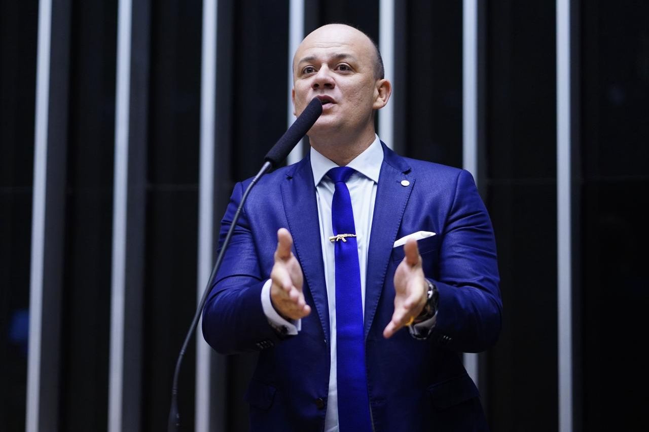 Cabo Gilberto diz ao Blog que já destinou 2.5 milhões de reais para Patos; ouça
