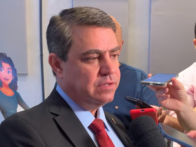 Dinho reafirma apoio a Cícero e critica João Azevêdo por não aceitar apoio do grupo
