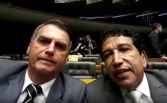 Senador decide não ser vice de Bolsonaro e paraibano pode herdar vaga
