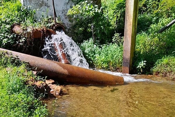 Com apenas 32% de água, AESA reabre comporta do açude Capoeira, em Santa Terezinha, que passou 85 dias aberta