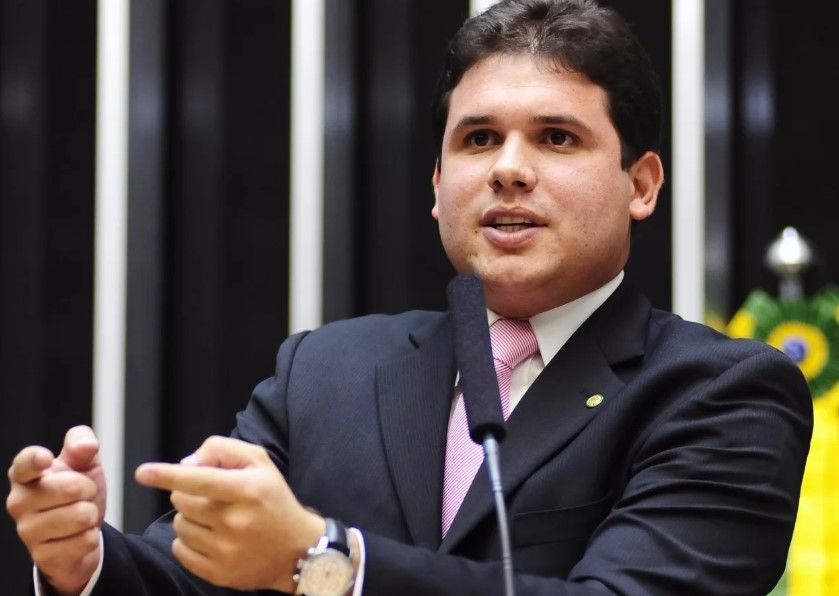 Hugo Motta diz que lutará pela permanência do Ministério Público Federal em Patos; ouça