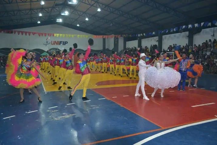 A Junina Pé de Moleque se prepara para mostrar toda a beleza, reverência e tradição dos festejos juninos na cidade de Patos
