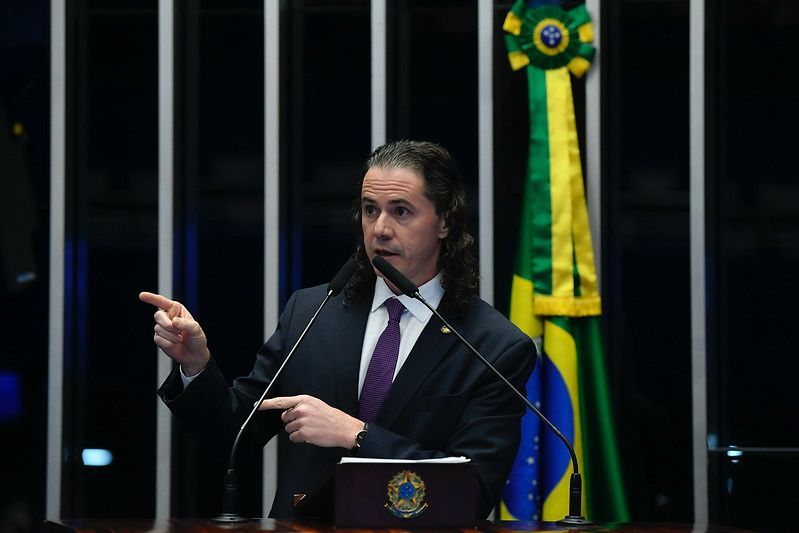 Na tribuna, Veneziano registra 30 anos da partida do ex-governador e ex-senador Antônio Mariz: “legado permanece vivo”
