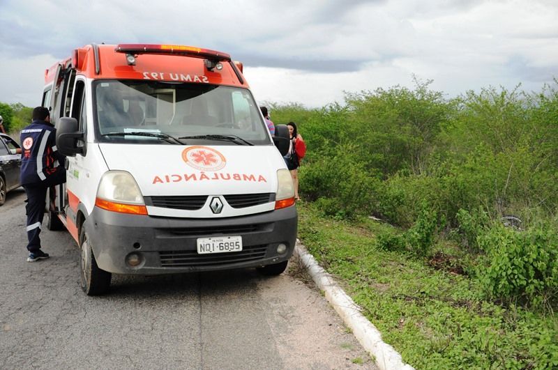 ATENÇÃO: Acaba de acontecer um acidente na Curva do Nove