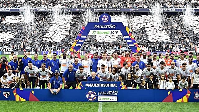 Corinthians é tricampeão e chega ao seu 30º título