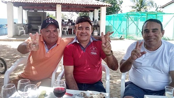 Ex-prefeito de Santa Terezinha-PB, Zé de Arimatéia, se reúne com vereador Pedro Sopa e encontro repercute na política do município