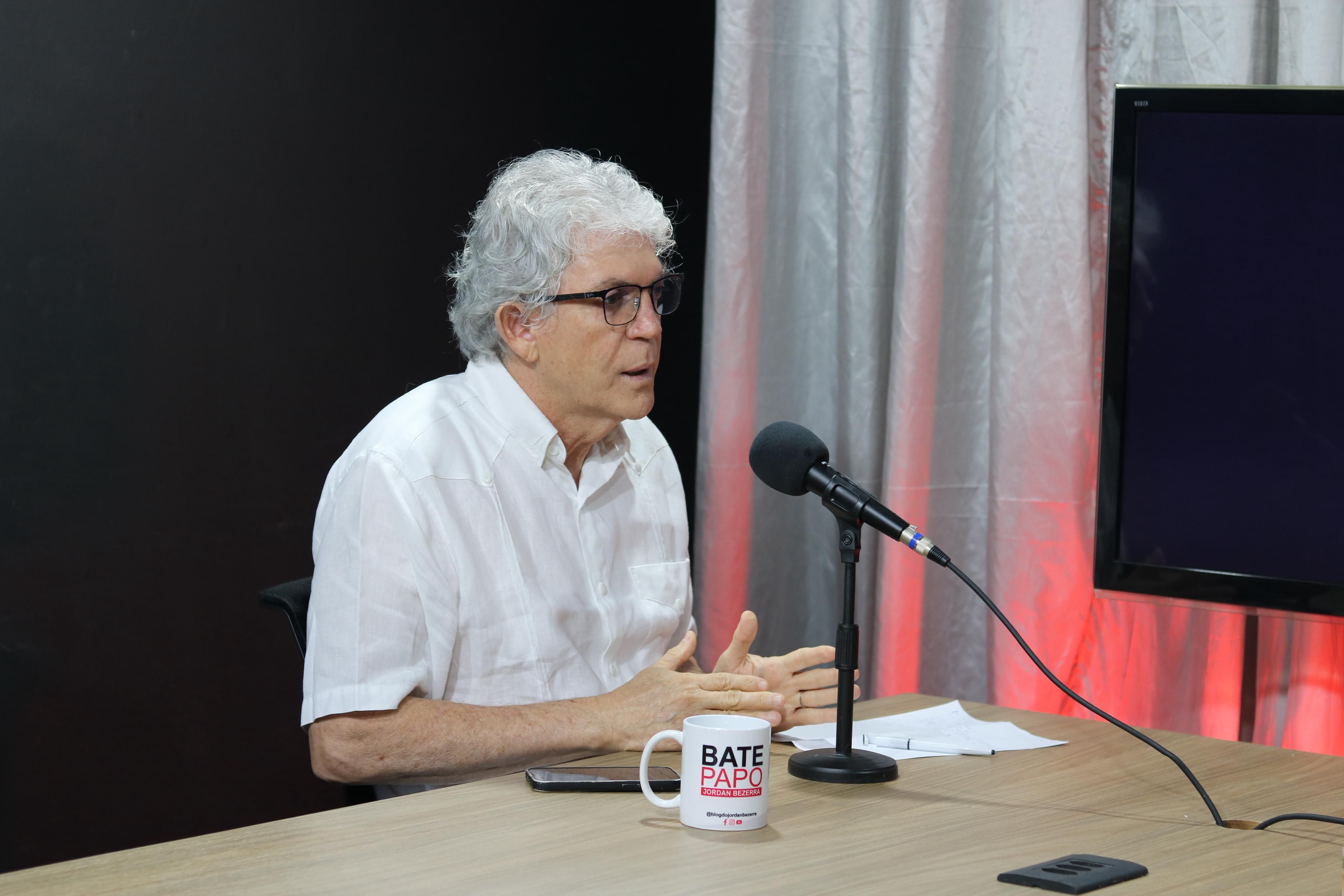 Ricardo Coutinho critica postura de Hugo Motta: “Vai perdendo a credibilidade”; vídeo