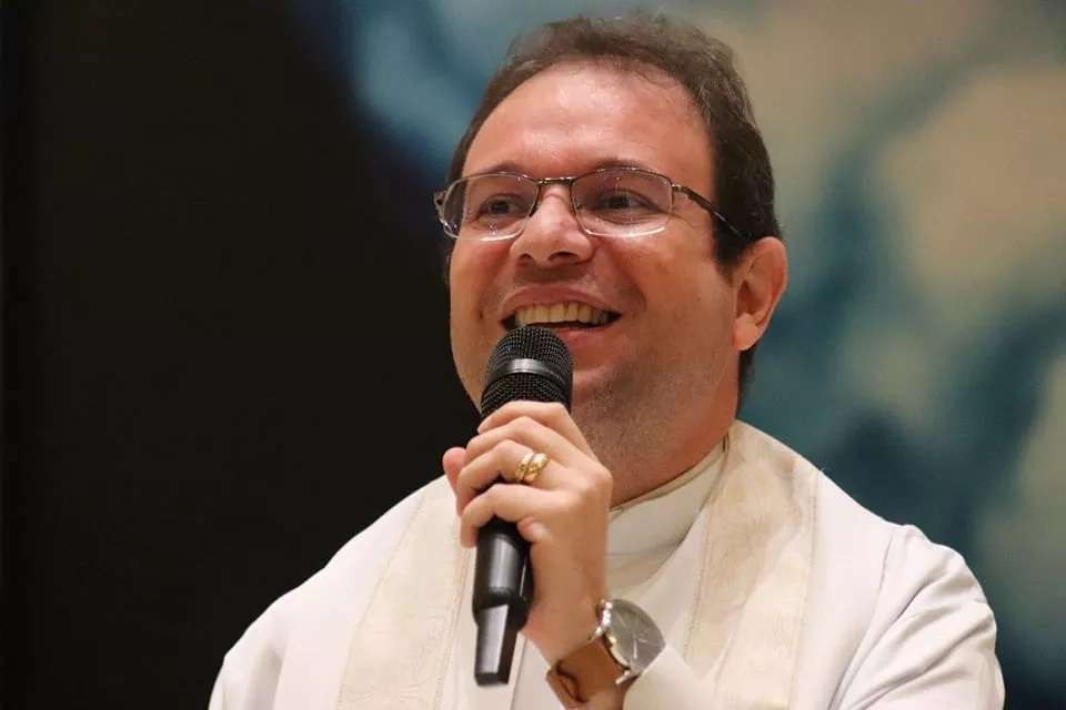 Padre Fabrício celebra liderança do programa “Força e Vitória” em pesquisa do Ibope na Paraíba