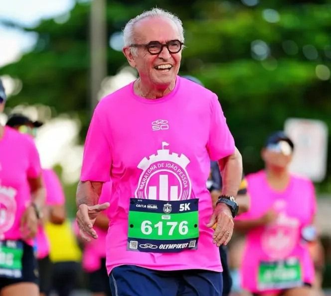 Cícero Lucena sinaliza veto a exigência de laudo médico para corredores em João Pessoa