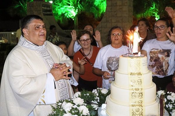 Padre Ronaldo completa 26 anos de vida sacerdotal