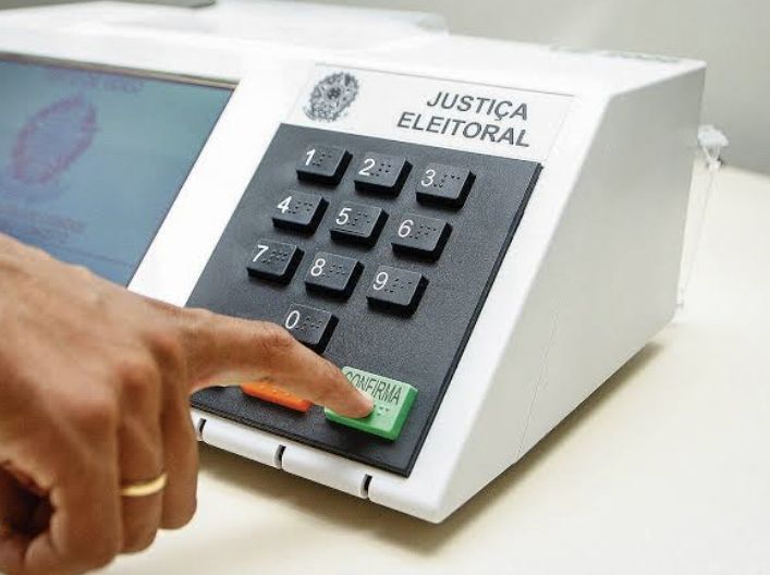 CCJ do Senado aprova fim da reeleição e unificação das eleições a partir de 2034