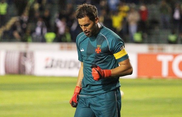 Vasco tem dívida de R$ 1,2 milhão com Martín Silva, herói da classificação da pré-Libertadores