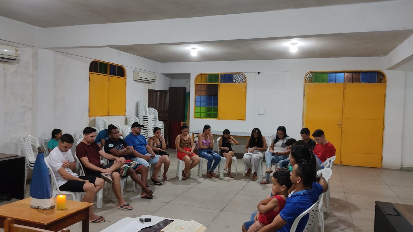 Paróquia de Santa Terezinha inicia à Catequese de crianças , jovens e adultos; fotos