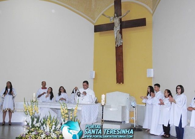 Católicos prestigiam a Abertura da Festa de Santa Teresinha; veja a Cobertura Fotográfica