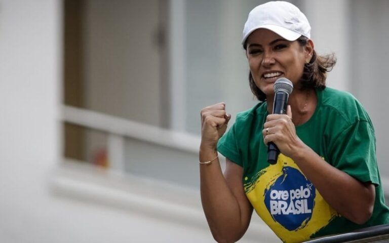 Michelle alega questões médicas por prisão de Bolsonaro e se afasta do PL Mulher