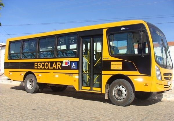 Estudantes de Malta solicitam transporte para estudarem em Patos; prefeitura realiza cadastro de alunos; veja