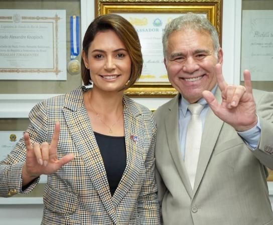 Queiroga se reúne com Michelle Bolsonaro em Brasília para alinhar estratégias do PL na Paraíba para 2026