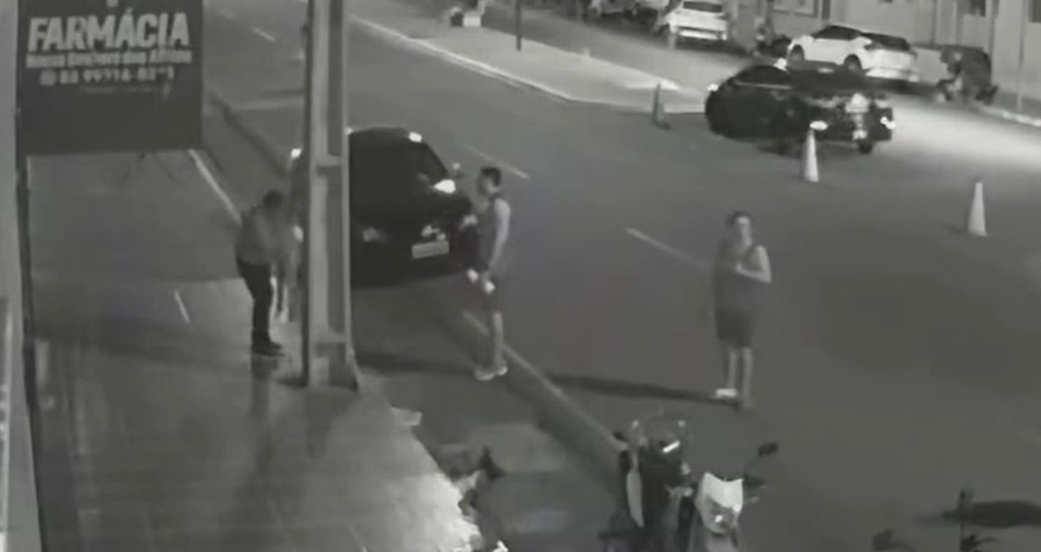 Juiz presencia agressão em via pública e ordena prisão de pai que arremessou filho de 3 anos no chão em Conceição