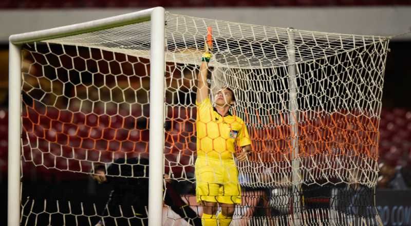 São Paulo se despede do Morumbi com vitória e G4 garantido