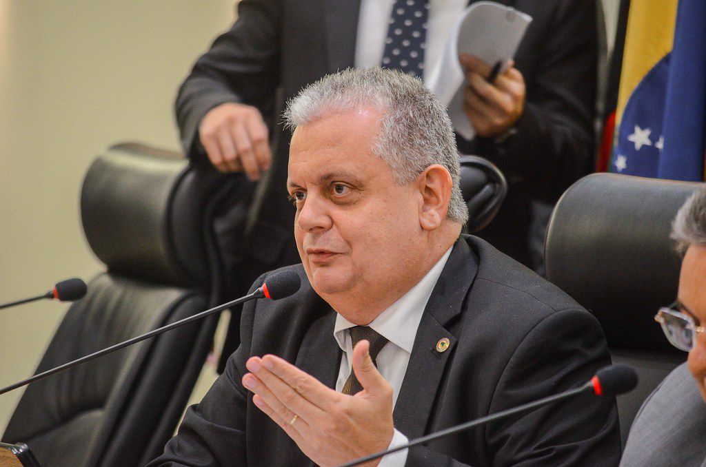 Bosco Carneiro propõe isenção de taxa para certidão simplificada na Junta Comercial da Paraíba