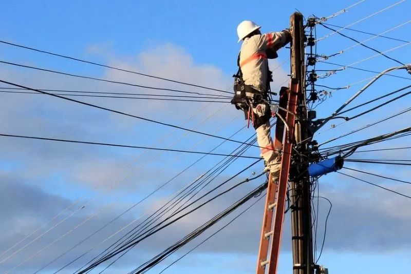Moradores do loteamento Luar de Angelita cobram solução às constantes faltas de energia elétrica