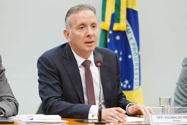 Reviravolta: Aguinaldo Ribeiro corre da disputa ao Senado e diz que será candidato a deputado federal; veja