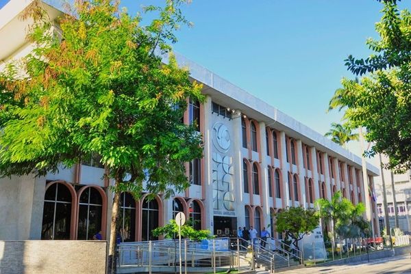 Emenda que altera eleição da Mesa da Assembleia da Paraíba é publicada no Diário Oficial e Galdino poderá concorrer