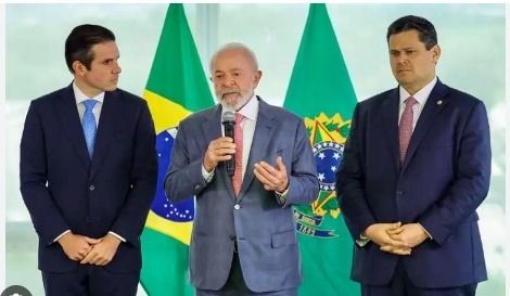 Após veto de Lula, a Paraíba perderá oito deputados; sendo 2 na Câmara Federal e 6 na ALPB, decisão repercutirá  nas eleições de 2026; veja