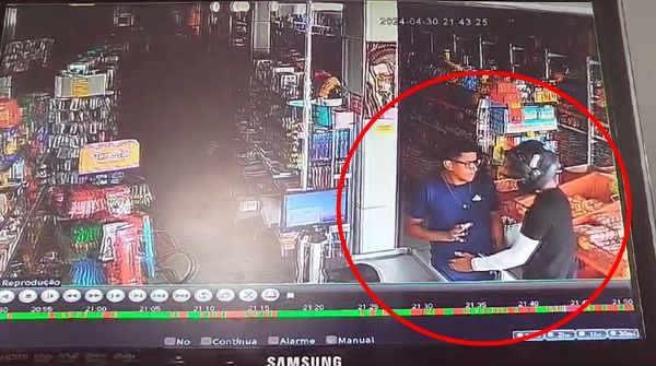 VÍDEO: criminosos assaltam mercadinho em Santa Terezinha; Veja imagens do momento