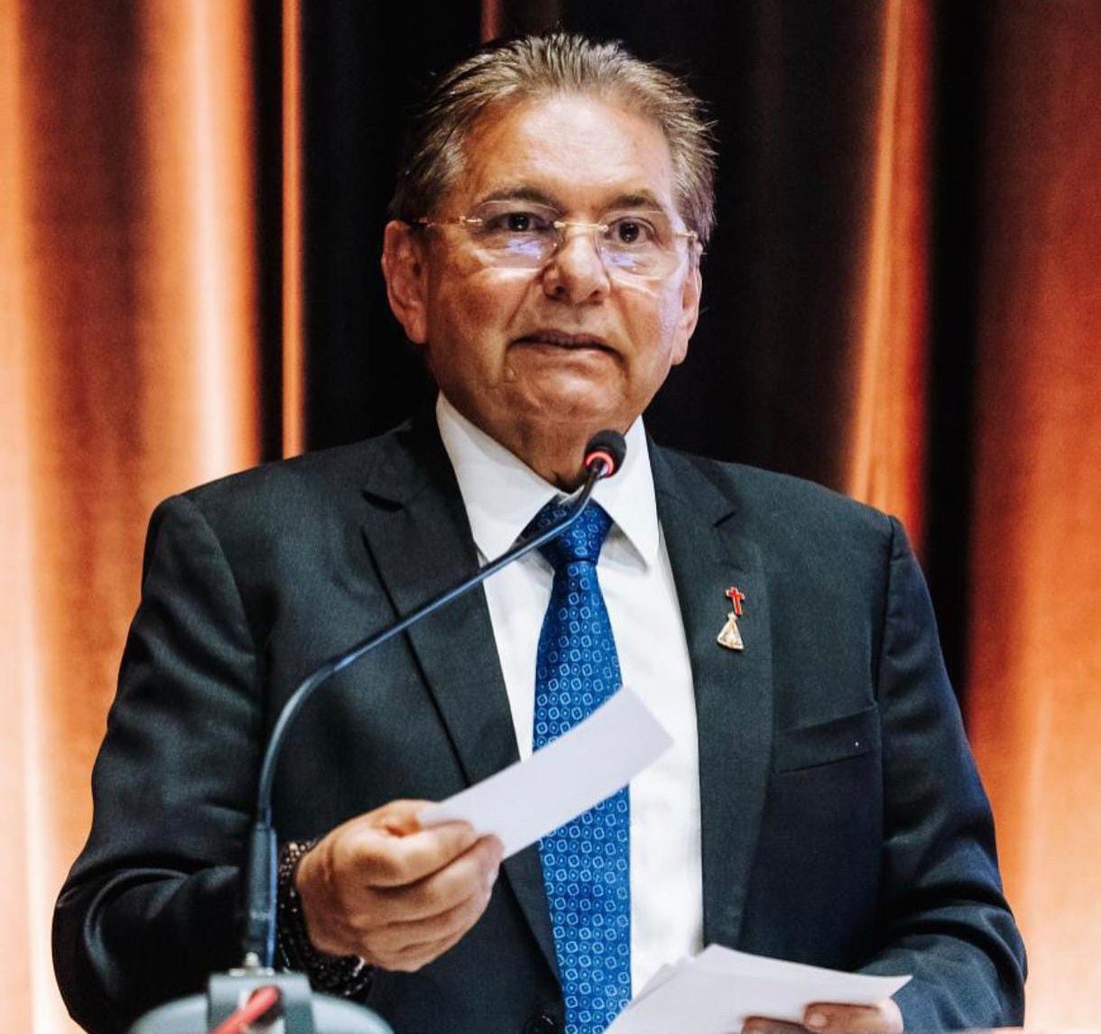 Adriano Galdino dispara: Cícero Lucena diz uma coisa e tá fazendo outra, em relação a disputa de 2026; veja